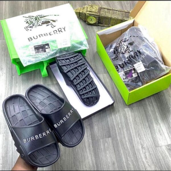 BURBERRY Embossed Logo Slides in Black(FREE DELIVERY)