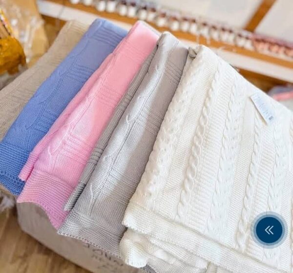 Baby knitted blanket(free delivery)