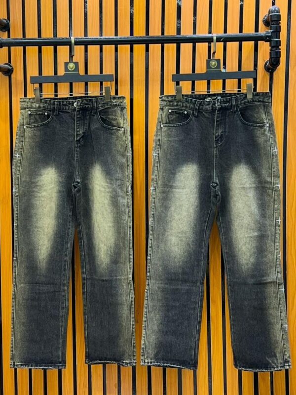 Trendy jeans